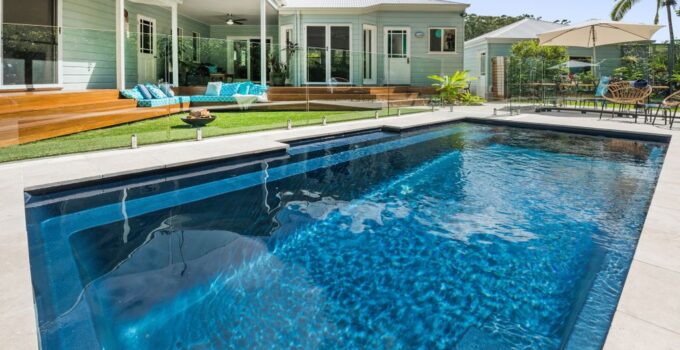 Why Fiberglass Pools are Better than Concrete – 2024 Comparison Guide