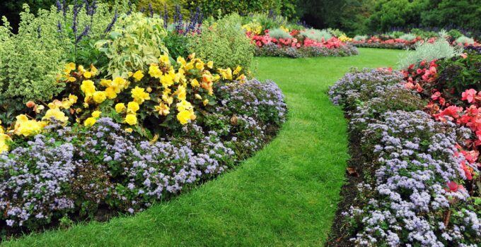 6 Ways a Landscape Maintenance Schedule Can Save You Money