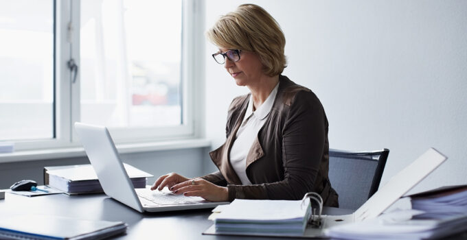 What to know before making a career change in your middle age with online school