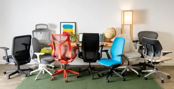 Top 4 Benefits of Buying Used Office Furniture