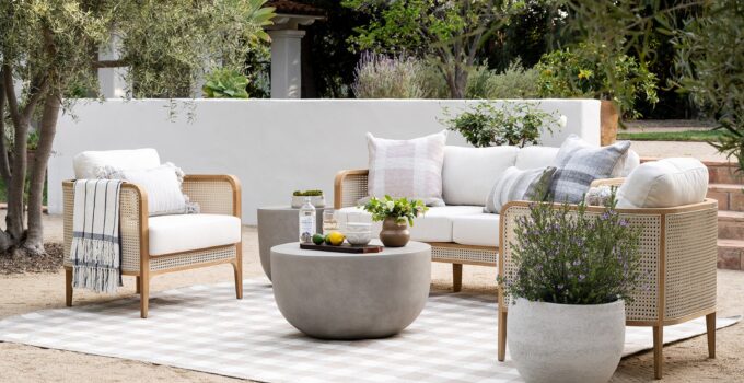 Top 10 Relaxing Outdoor Furniture Trends To Try In 2024