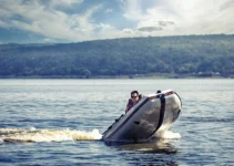 Cruising to a New Skill: How to Master RYA Powerboat Training