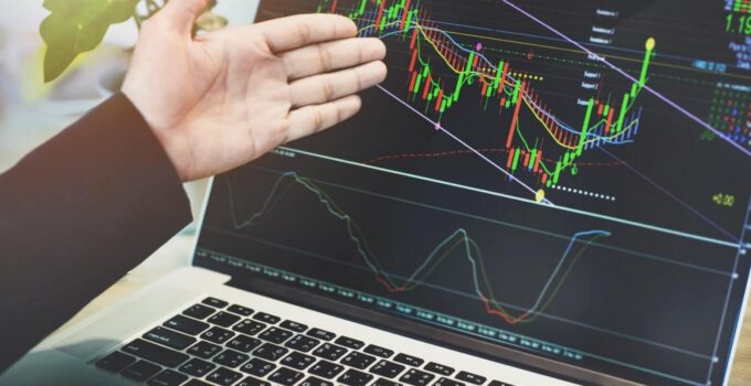 Online Trading Myths Debunked: Separating Fact from Fiction