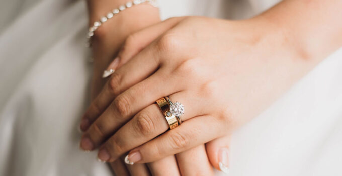 Wearing Your Love: A Guide on How to Wear Wedding and Engagement Rings